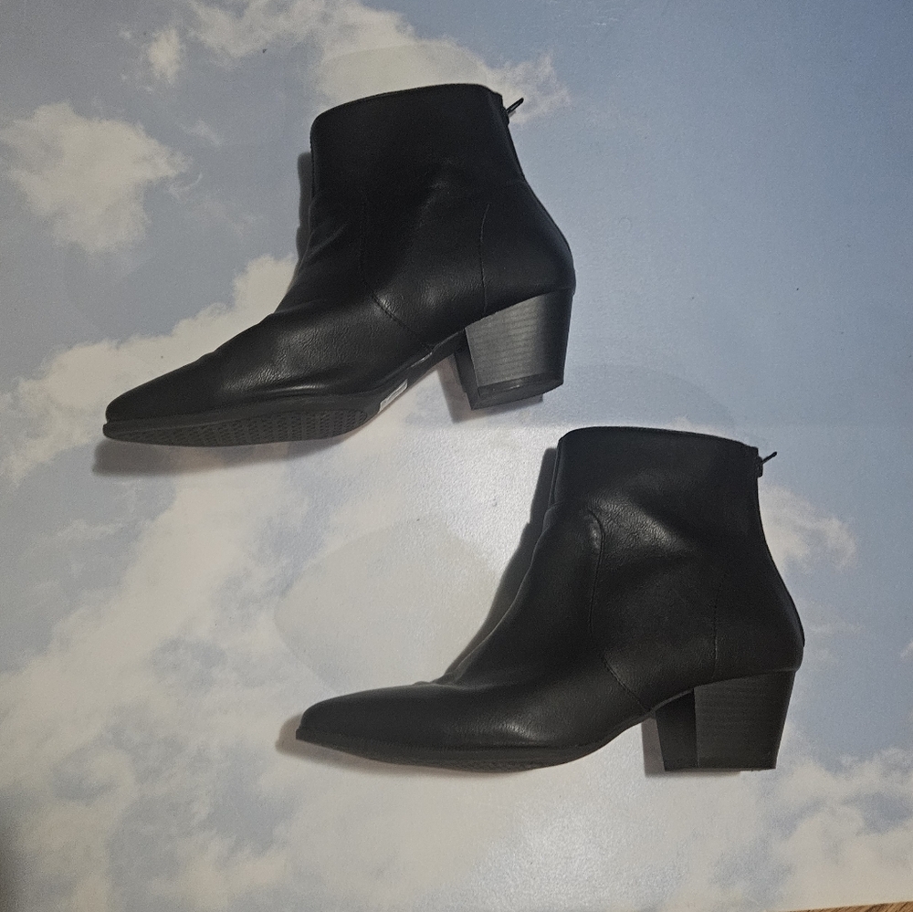 Vintage Winklepicker Boots British Vintage White Mod Boots, Beatles Boot